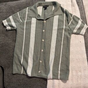 Art of rhetoric sweater size small